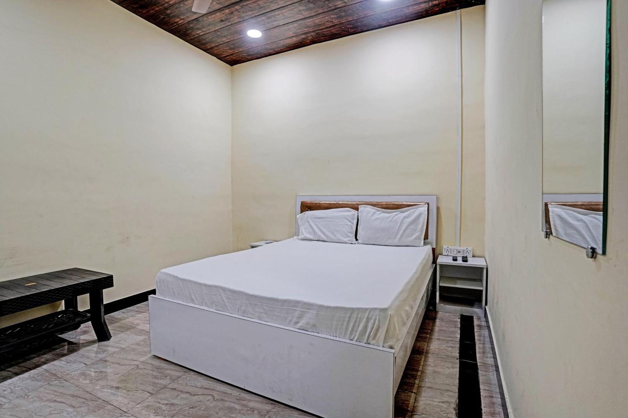 Hotel O Sai & Bording Sopara